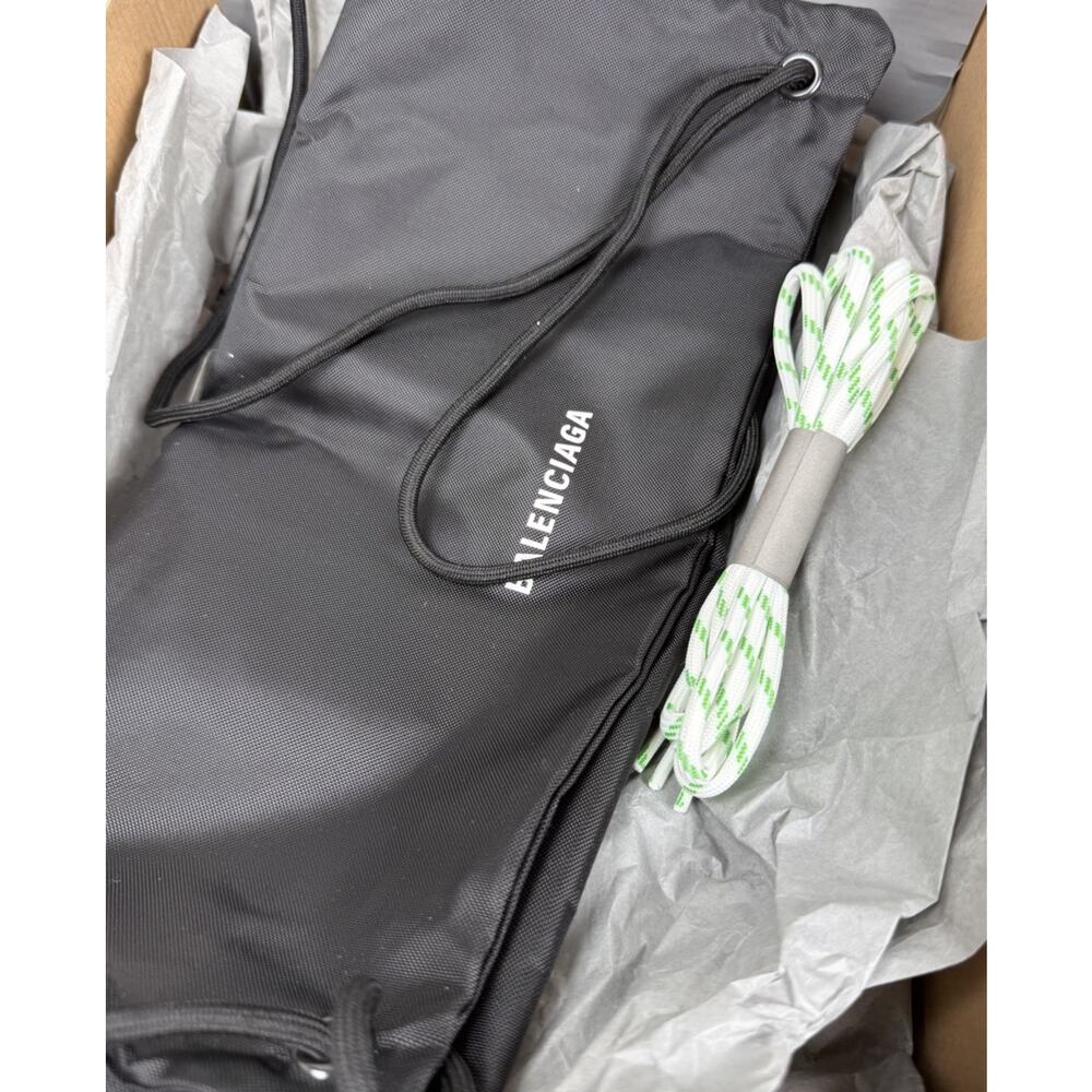 Size 38EU/8W - Balenciaga Triple S Fluo Green Sneakersđź’š NEW/RETAIL $1K! - Picture 9 of 10